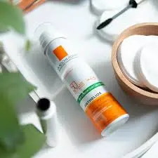 LA ROCHE ANTHELIOS ANTI-SHINE SPRAY